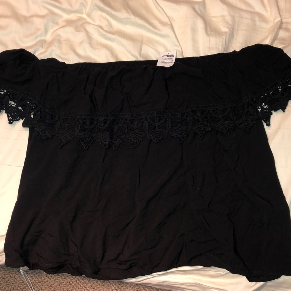 CHAROLETTE RUSSE | Off the Shoulder Lace Blouse